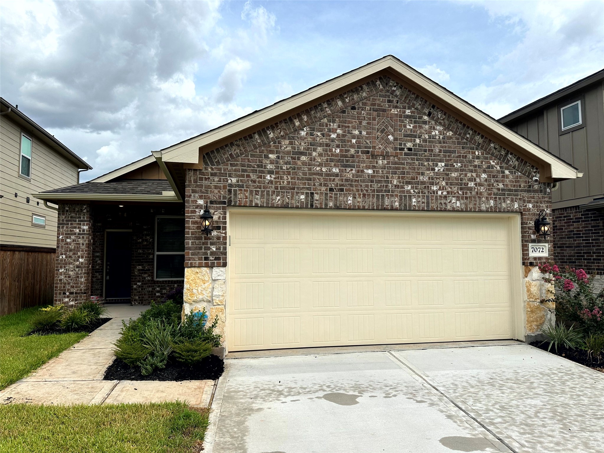 7072 Silverleaf Oak Street Conroe, TX 77304 - Photo 1 of 18 Welcome to 7072 Silverleaf Oak St!