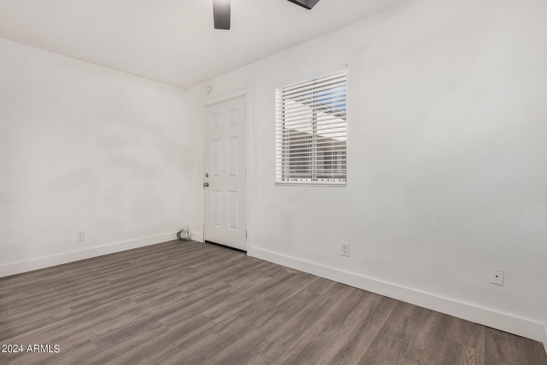 18202 Cave Creek Road, Unit 17S Phoenix, AZ 85032 - Photo 5 of 62 Living Room