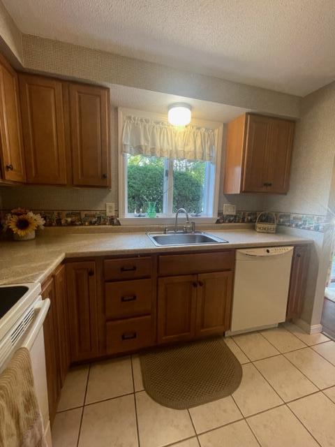 18 Colonial Way, Unit 18 Auburn, ME 04210 - Photo 12 of 34 IMG_3068