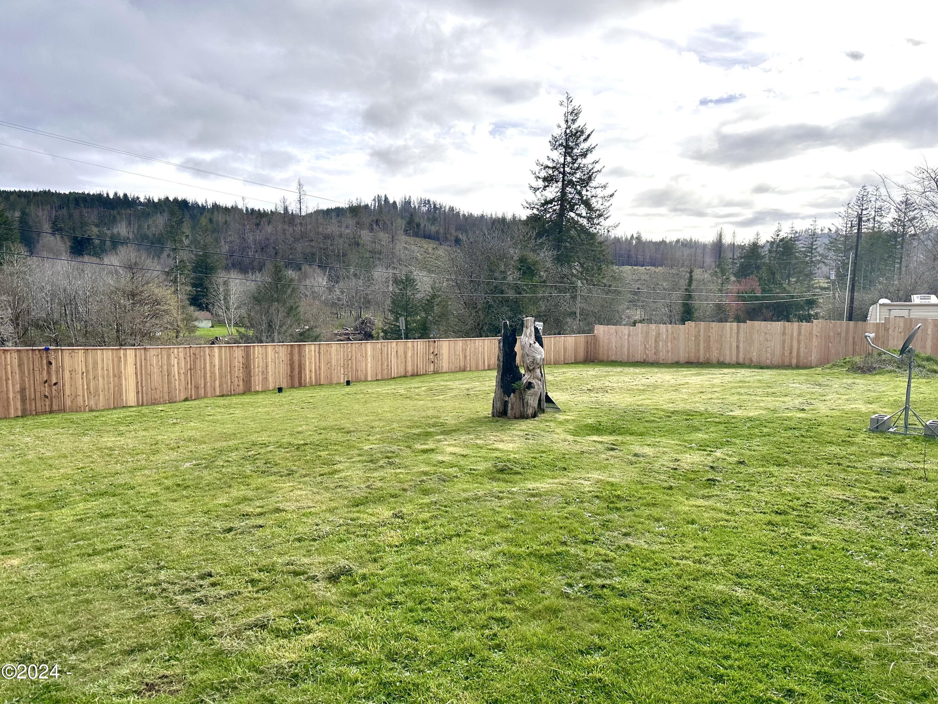 17 North Deer Valley Road Otis, OR 97368 - Photo 28 of 42 Yard