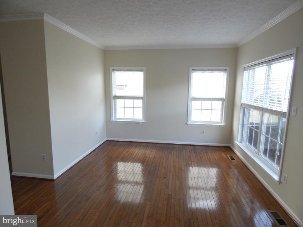 127 Spry Island Road Joppa, MD 21085 - Photo 6 of 30 Living Room