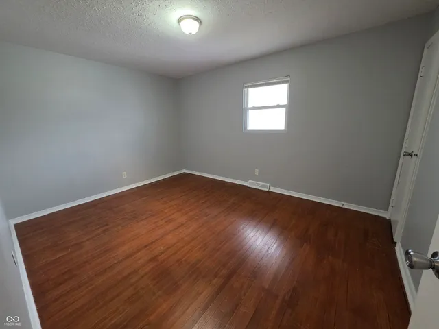 $1,095 | 86 South 6th Avenue, Beech Grove, IN 46107