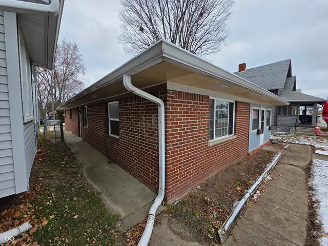 $1,095 | 86 South 6th Avenue, Beech Grove, IN 46107