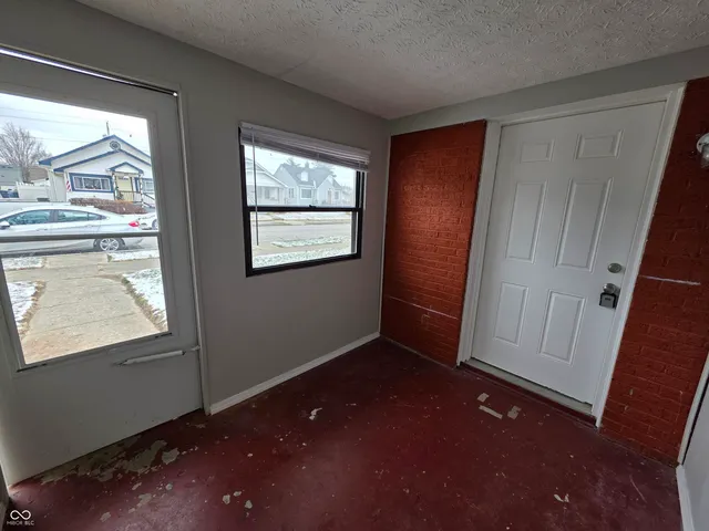 $1,095 | 86 South 6th Avenue, Beech Grove, IN 46107