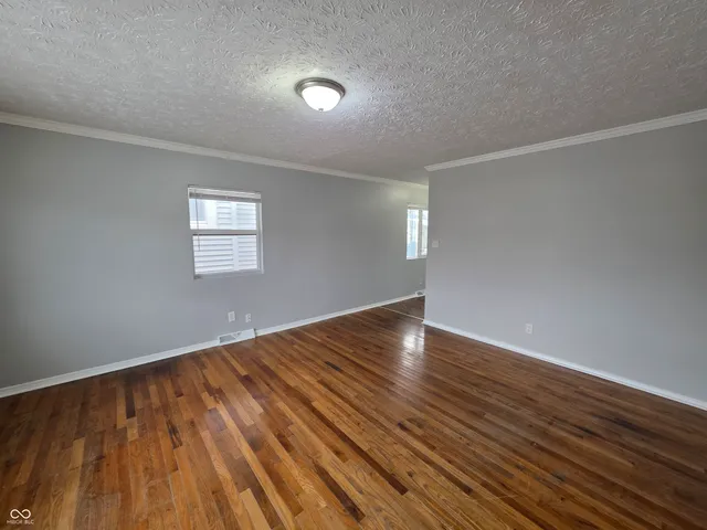 $1,095 | 86 South 6th Avenue, Beech Grove, IN 46107