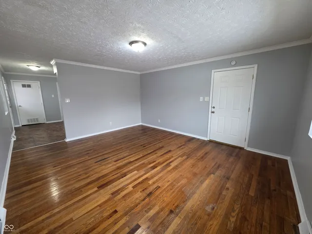 $1,095 | 86 South 6th Avenue, Beech Grove, IN 46107