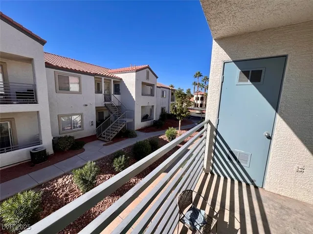 $185,000 | 3318 North Decatur Boulevard, Unit 2013, Las Vegas, NV 89130