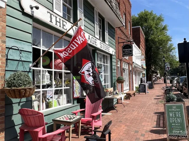 $385,000 | 127 Hunt Cp Trail, Unit 16, Davidson, NC 28036