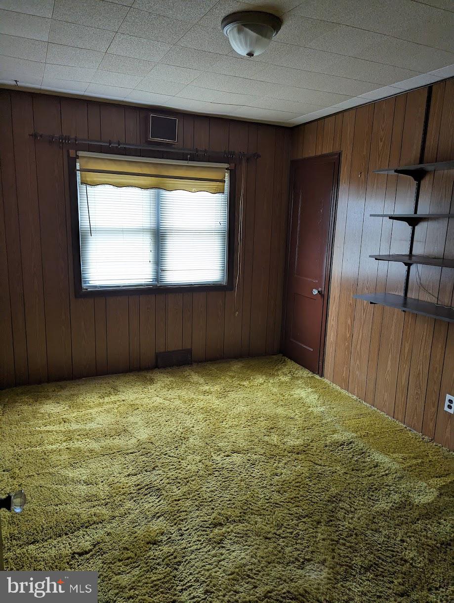 25 Lea Road New Castle, DE 19720 - Photo 14 of 33 25 Lea Rd - Bedroom 1