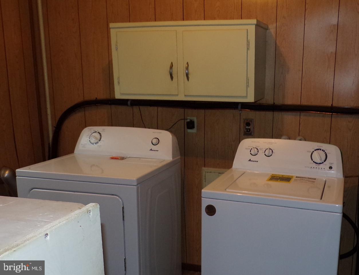 25 Lea Road New Castle, DE 19720 - Photo 22 of 33 25 Lea Rd -Utility Room