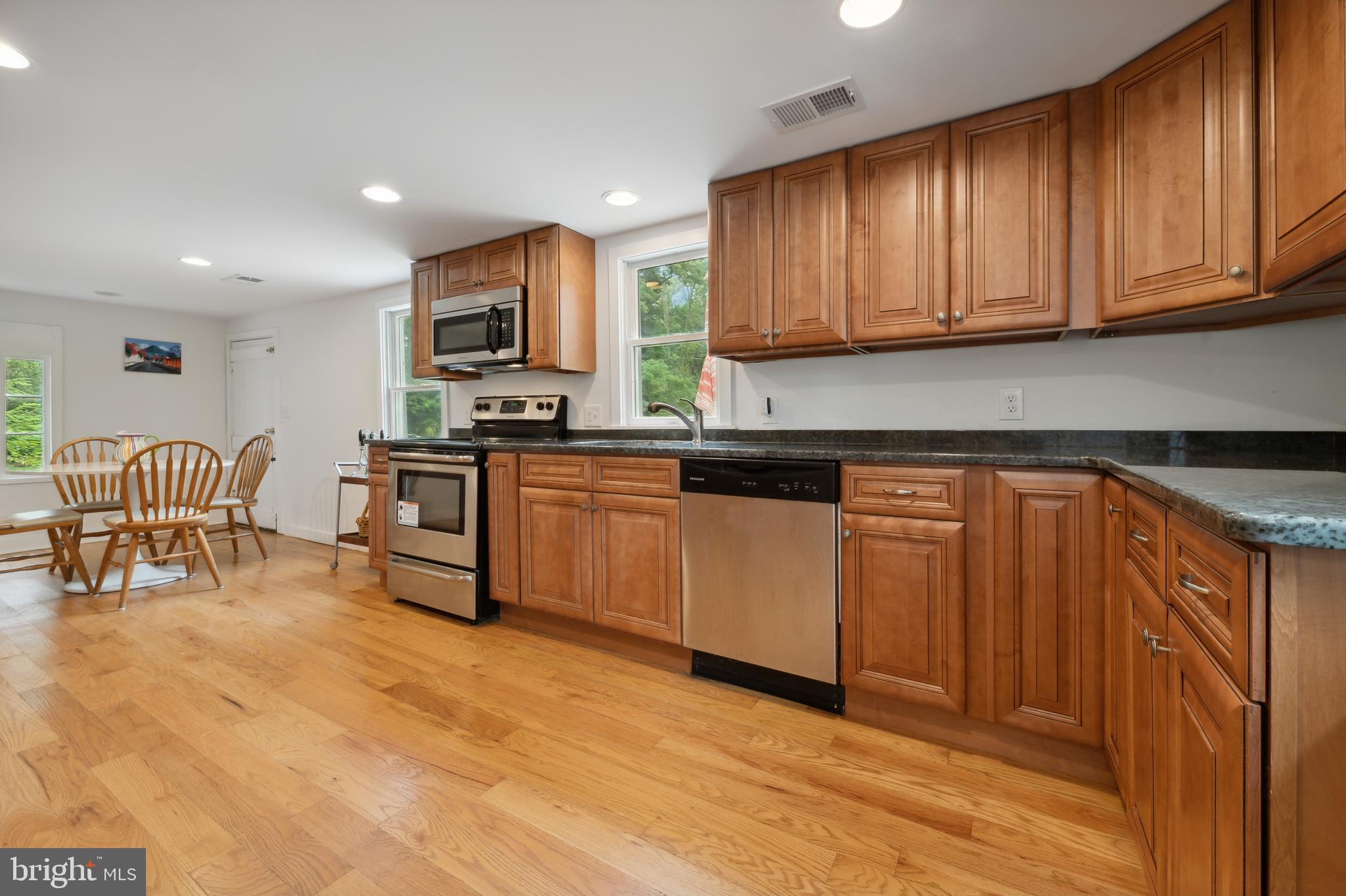 1391 Canal Road Princeton, NJ 08540 - Photo 6 of 29