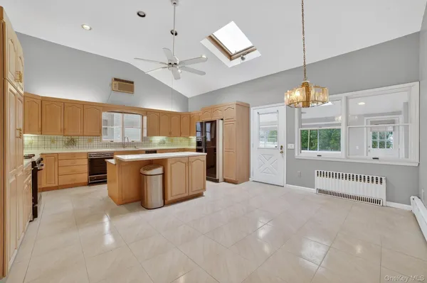 $5,600 | 4 Amackassin Terrace, Unit 1, Yonkers, NY 10703