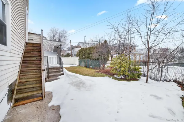 $5,600 | 4 Amackassin Terrace, Unit 1, Yonkers, NY 10703