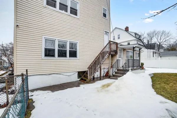 $5,600 | 4 Amackassin Terrace, Unit 1, Yonkers, NY 10703