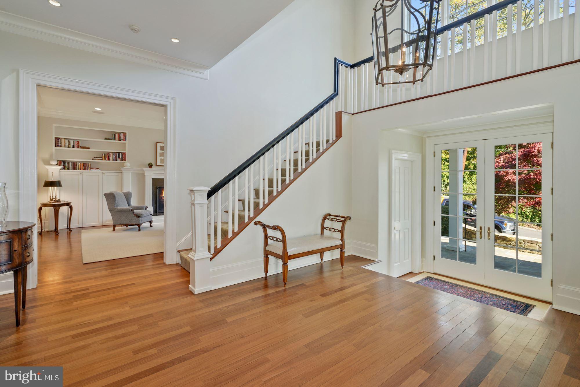 2960 Chain Bridge Road Northwest Washington, DC 20016 - Photo 2 of 40 Front Hall