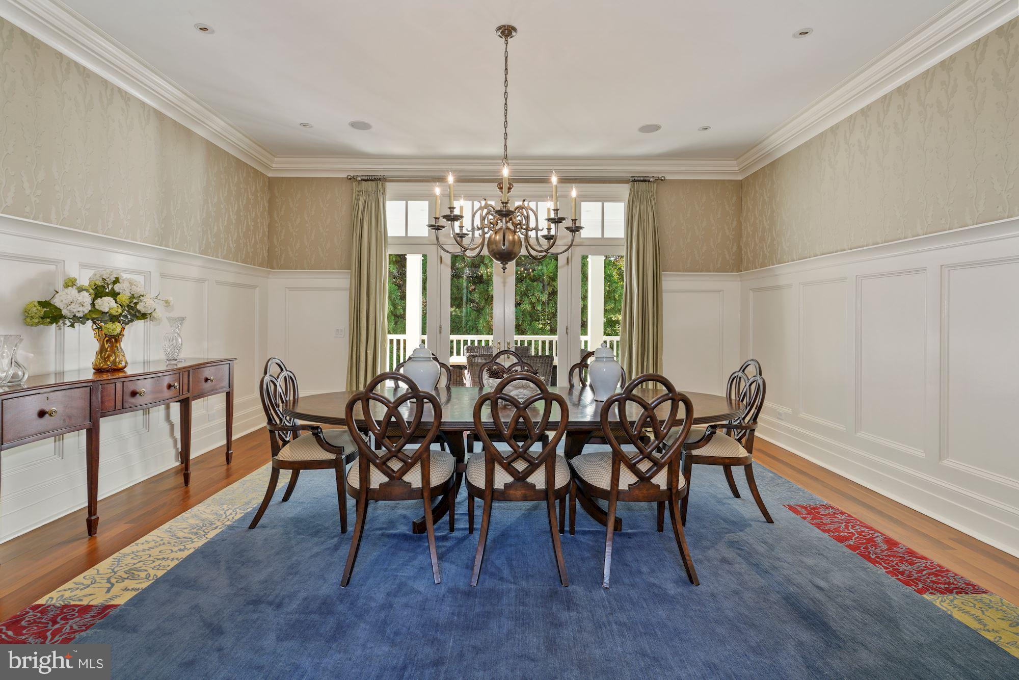2960 Chain Bridge Road Northwest Washington, DC 20016 - Photo 11 of 40 Dining Room