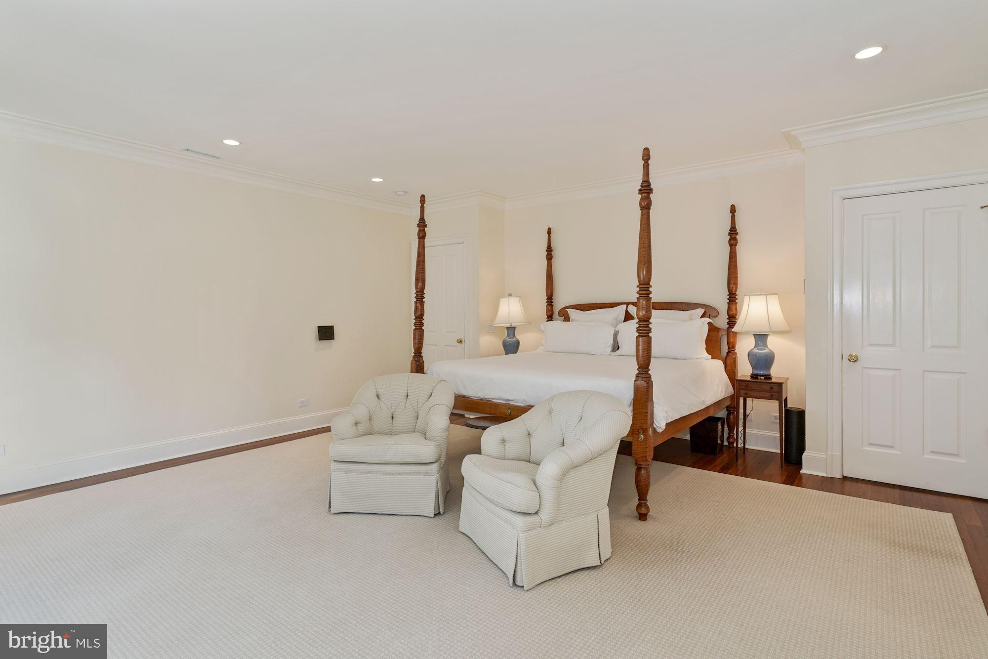 2960 Chain Bridge Road Northwest Washington, DC 20016 - Photo 14 of 40 Owner Bedroom