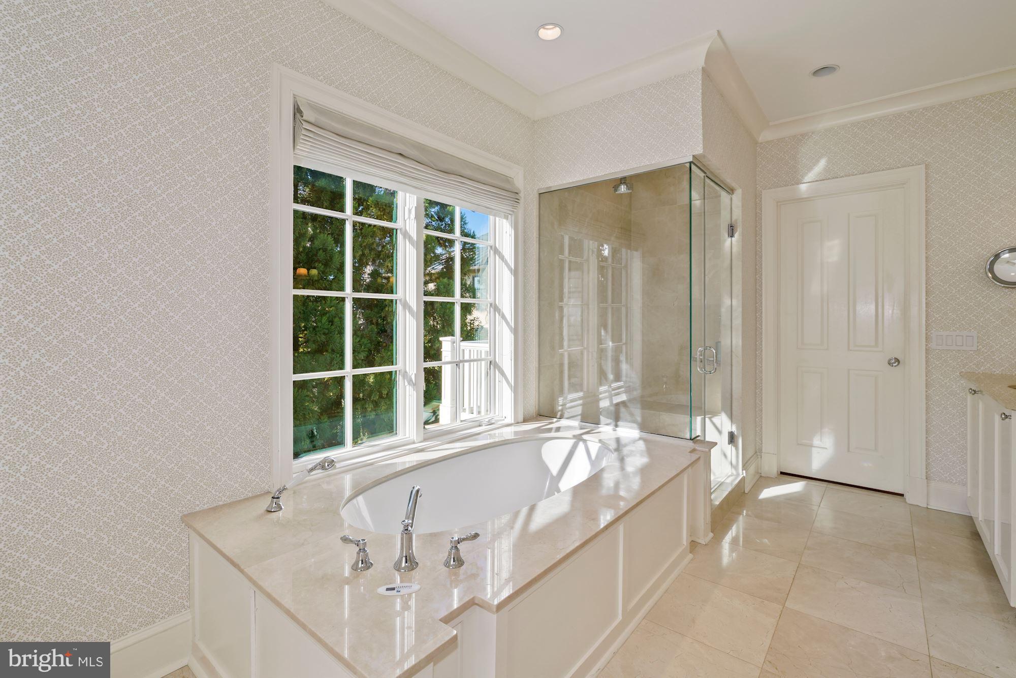 2960 Chain Bridge Road Northwest Washington, DC 20016 - Photo 18 of 40 En-suite Full Bath
