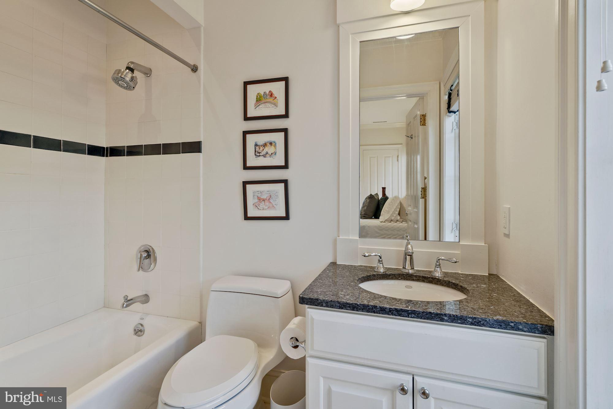 2960 Chain Bridge Road Northwest Washington, DC 20016 - Photo 21 of 40 En-suite Full Bath