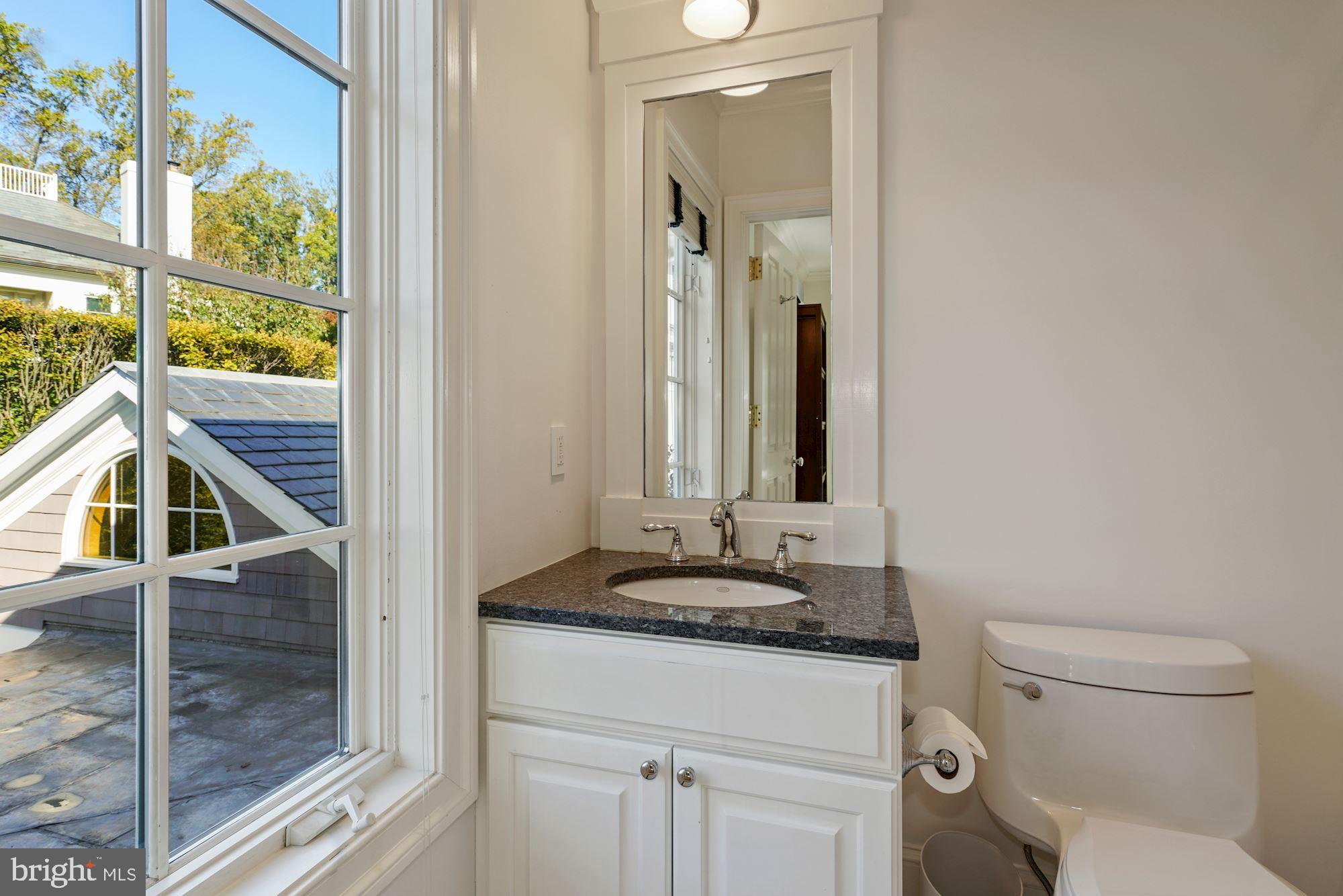 2960 Chain Bridge Road Northwest Washington, DC 20016 - Photo 24 of 40 En-suite Full Bath