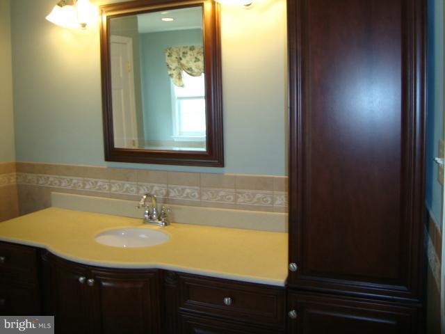 2 Rockingham Drive Keedysville, MD 21756 - Photo 6 of 13 Bath (Master)
