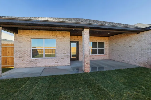 a view of a tennis court