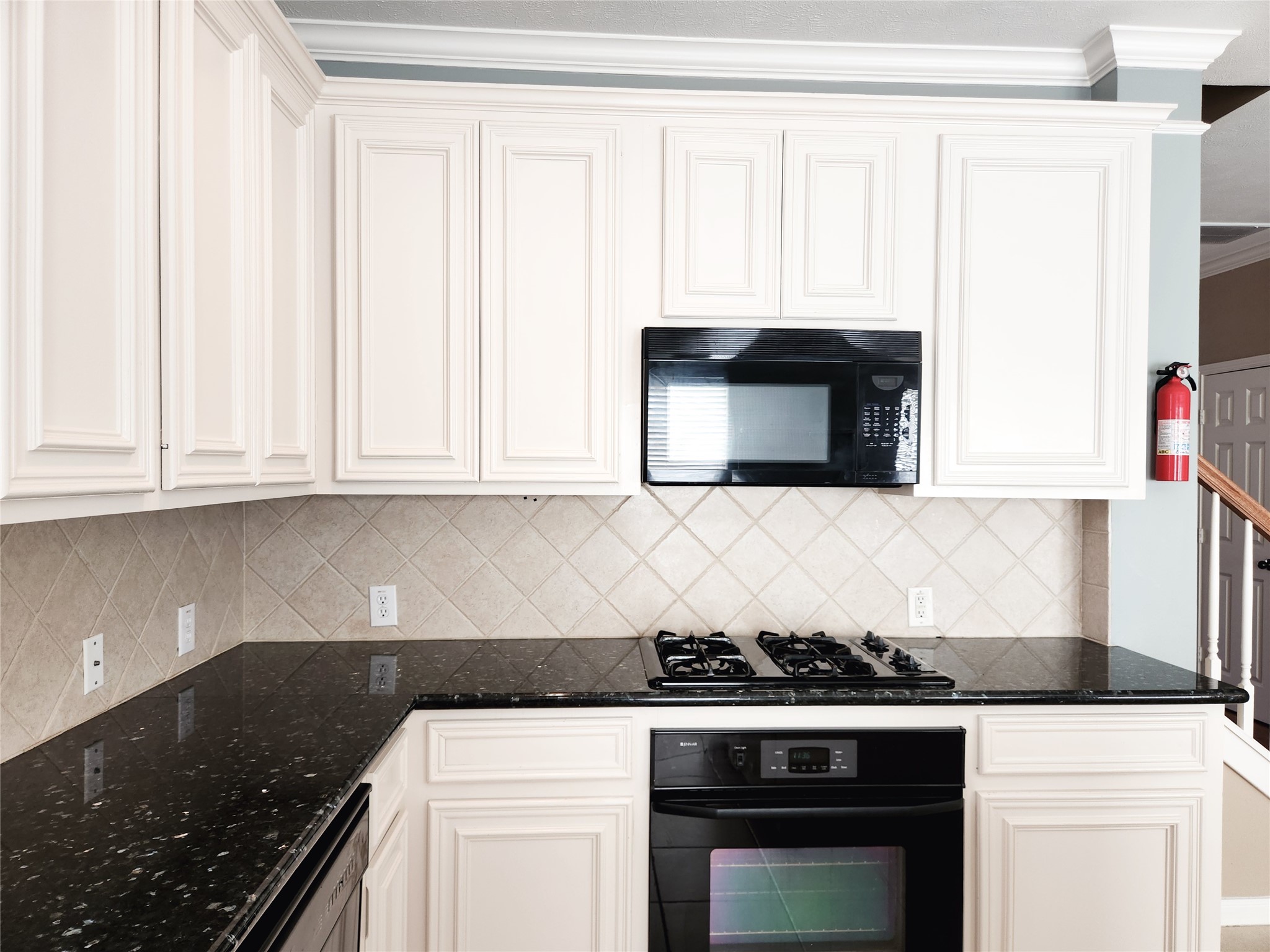 2637 West Dallas Street Houston, TX 77019 - Photo 11 of 22