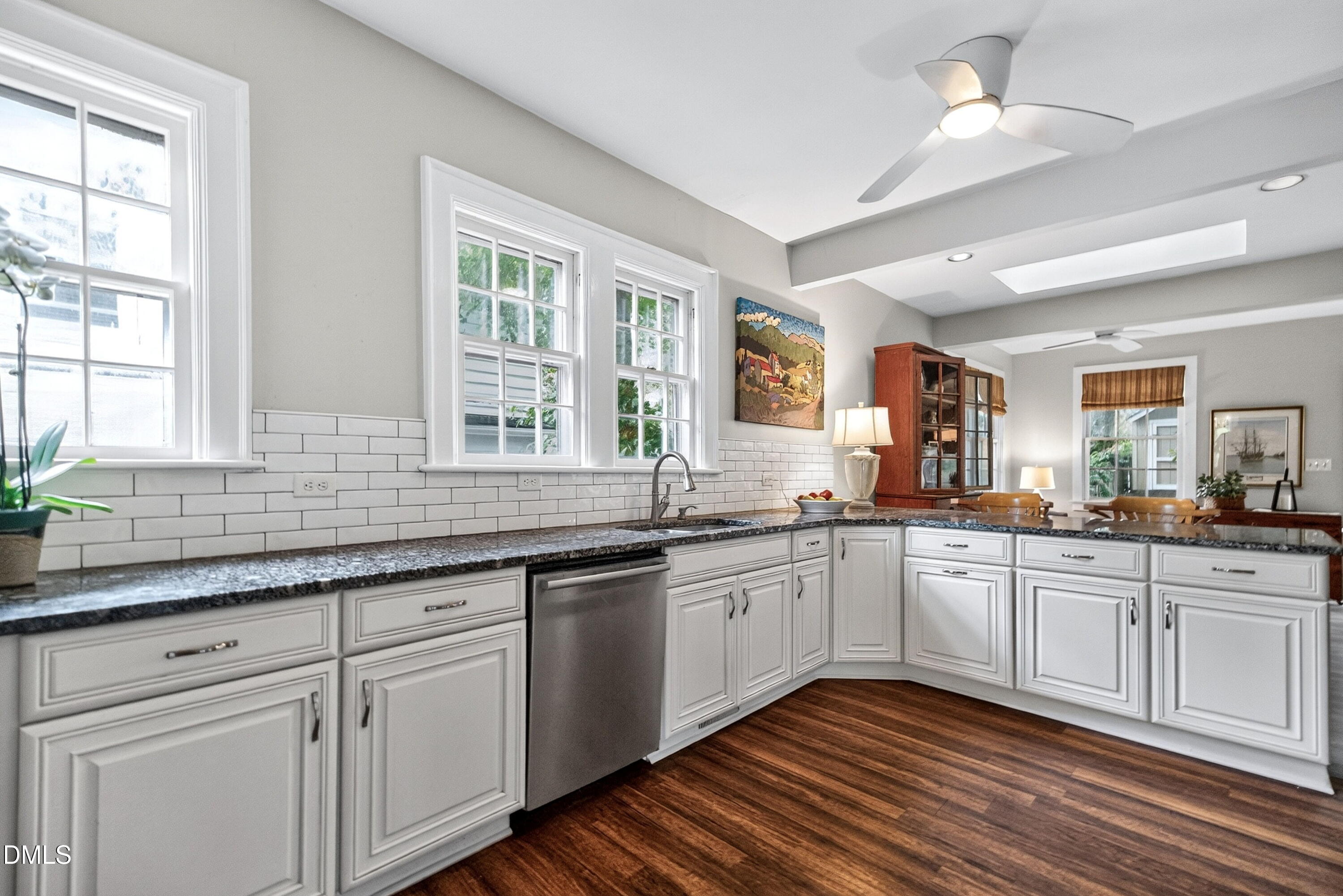 306 Hillcrest Road Raleigh, NC 27605 - Photo 14 of 27 virtual-tour-158496-photo-17816419621538