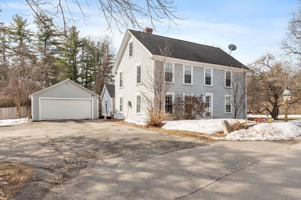114 Chestnut Street Lunenburg, MA 01462 - Photo 1 of 35