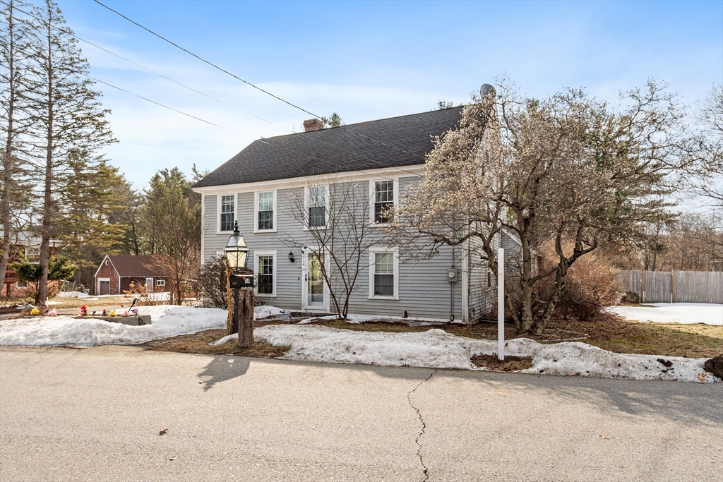 114 Chestnut Street Lunenburg, MA 01462 - Photo 2 of 35