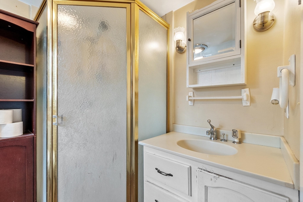 114 Chestnut Street Lunenburg, MA 01462 - Photo 34 of 35