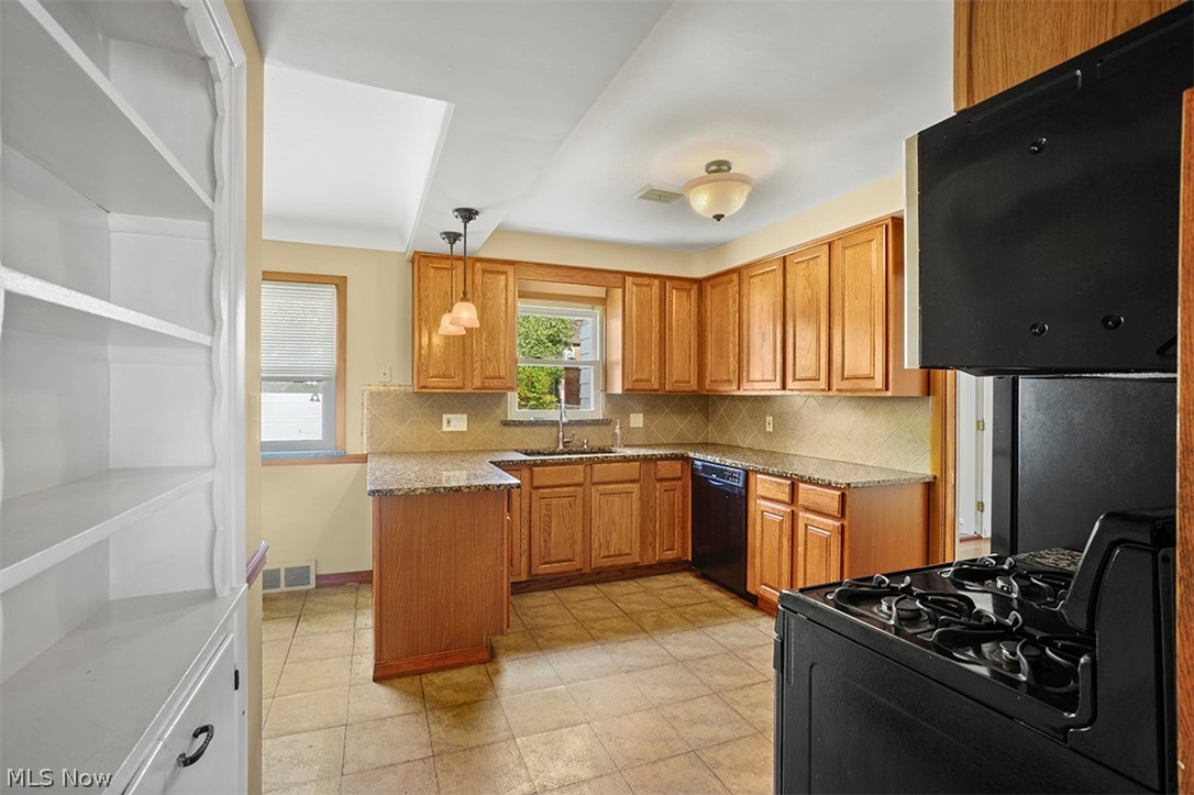 3961 Silsby Road Cleveland, OH 44118 - Photo 11 of 29 Gallery Image 11