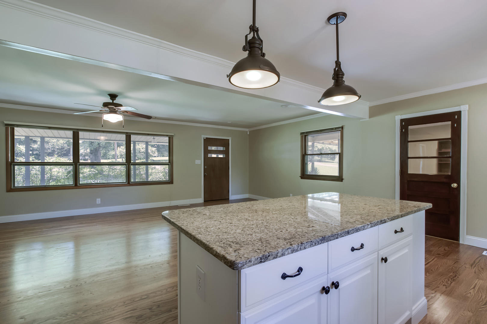 4013 Deerfield Road Knoxville, TN 37921 - Photo 11 of 30 13_DeerfieldRoad_4013_Kitchen04