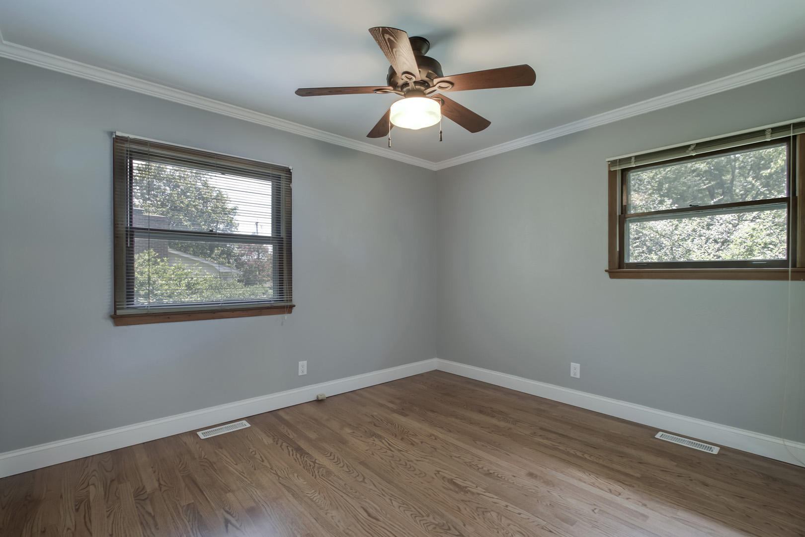 4013 Deerfield Road Knoxville, TN 37921 - Photo 20 of 30 22_DeerfieldRoad_4013_Bedroom2_01