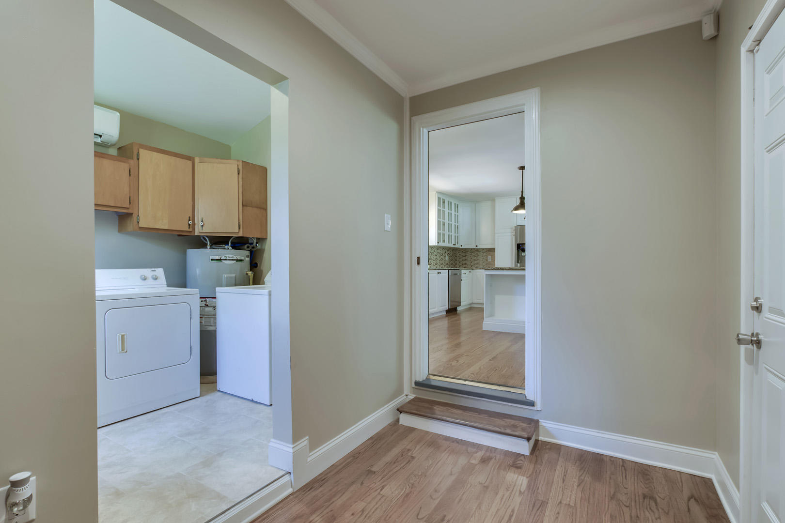 4013 Deerfield Road Knoxville, TN 37921 - Photo 25 of 30 27_DeerfieldRoad_4013_MudRoom02
