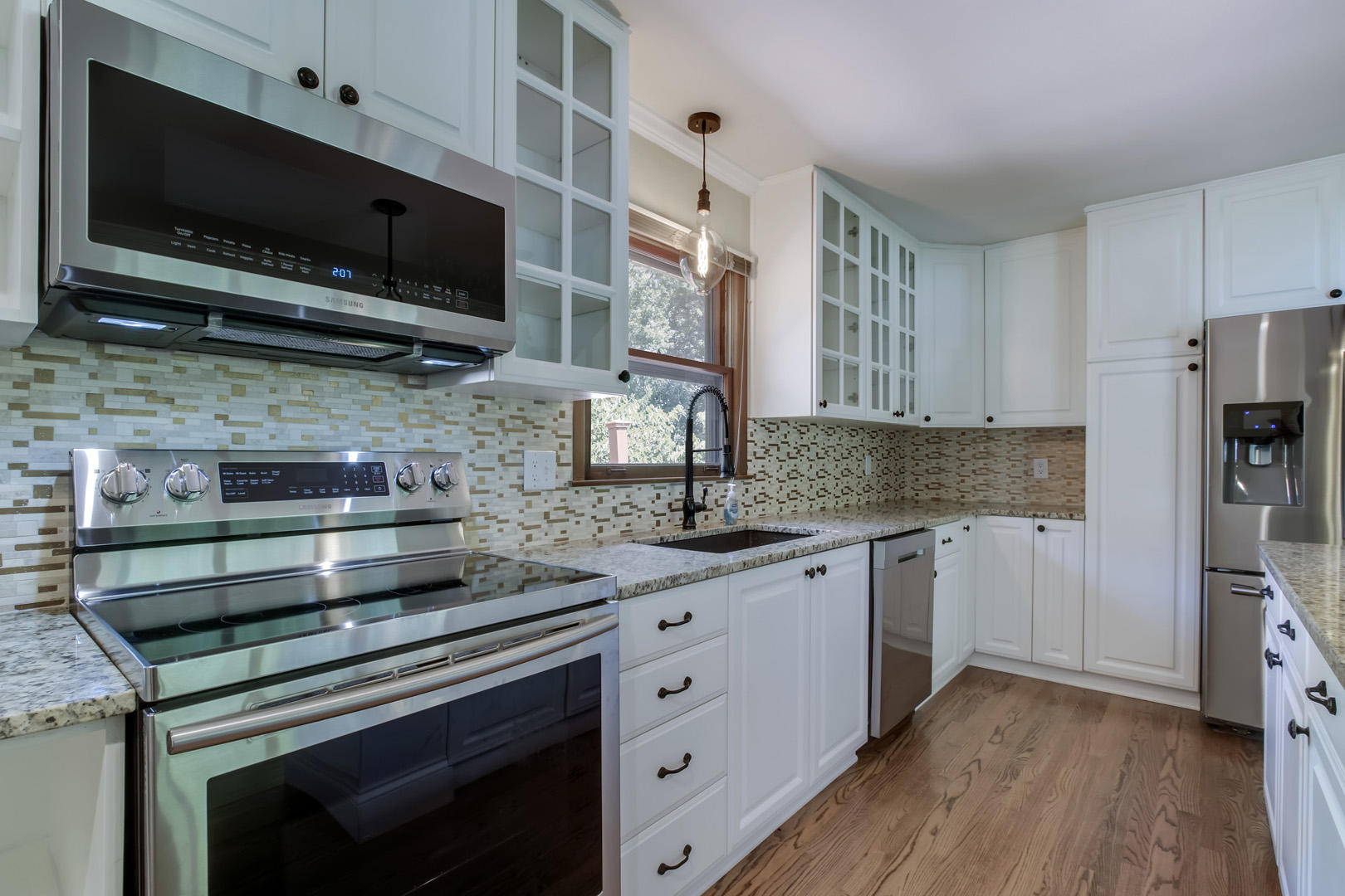 4013 Deerfield Road Knoxville, TN 37921 - Photo 9 of 30 11_DeerfieldRoad_4013_Kitchen02