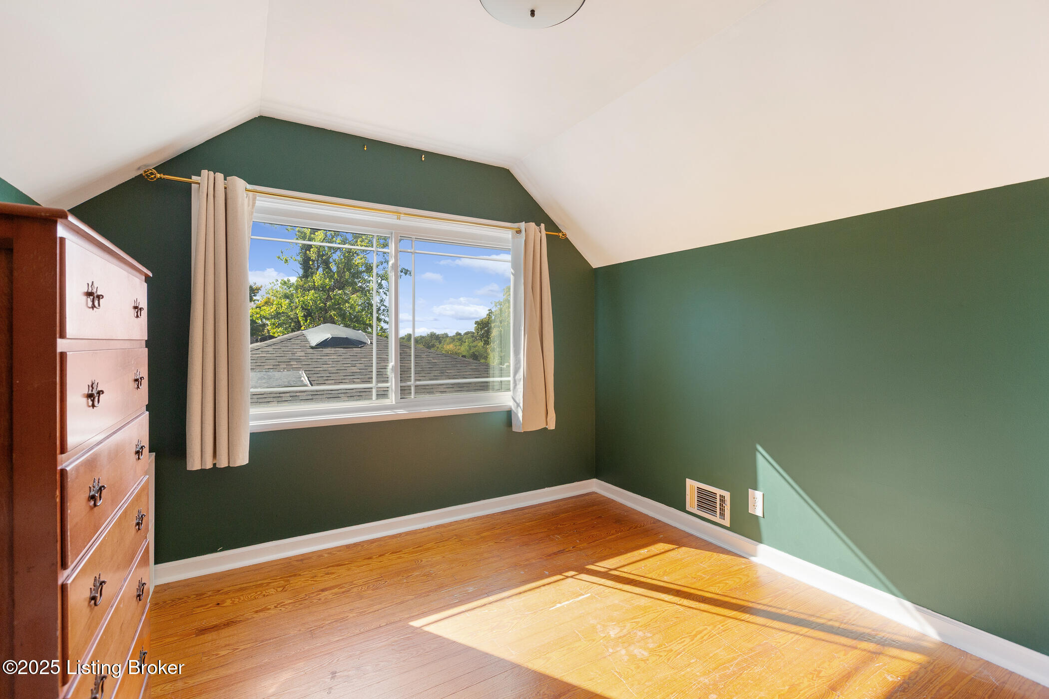 12308 Hardwick Road Louisville, KY 40243 - Photo 22 of 41 37