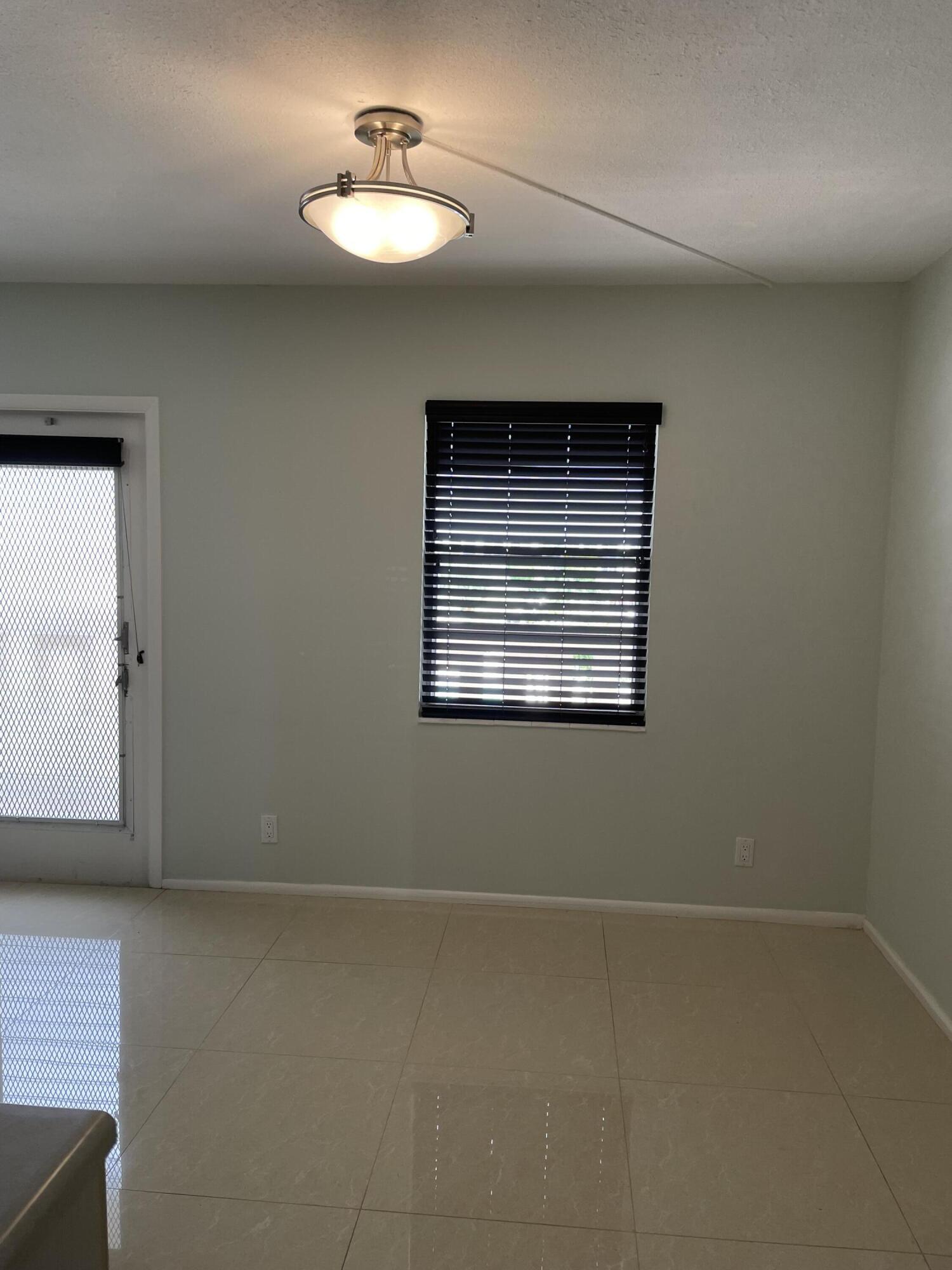 4029 Guildford East, Unit 4029 Boca Raton, FL 33434 - Photo 5 of 16 IMG_2554