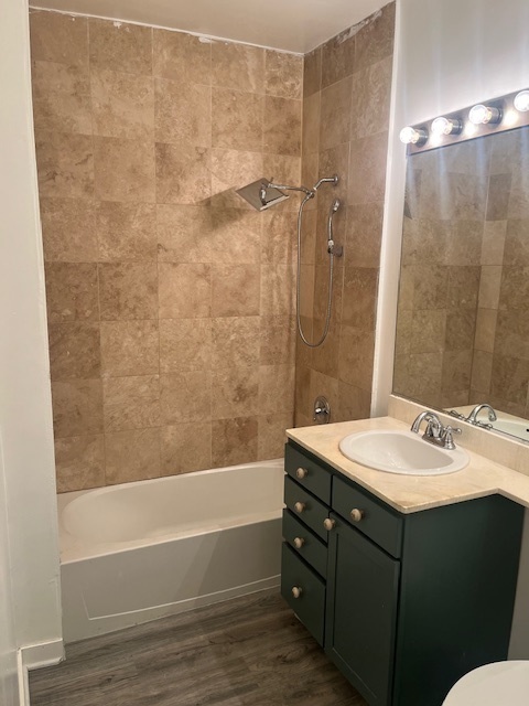 5745 North Ridge Avenue, Unit 1W Chicago, IL 60660 - Photo 5 of 19 Gallery Image 5