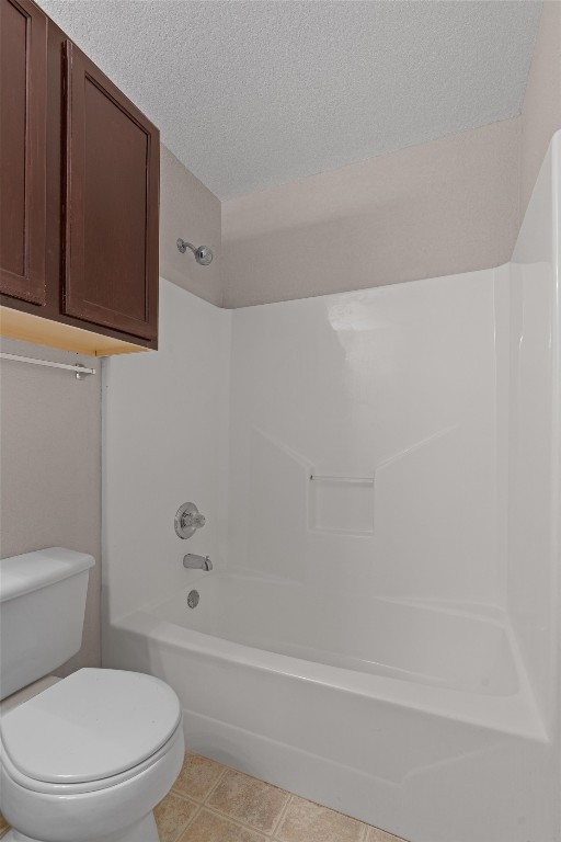 154 Meadowlark Circle Georgetown, TX 78626 - Photo 20 of 29 a white toilet sitting next to a bath tub