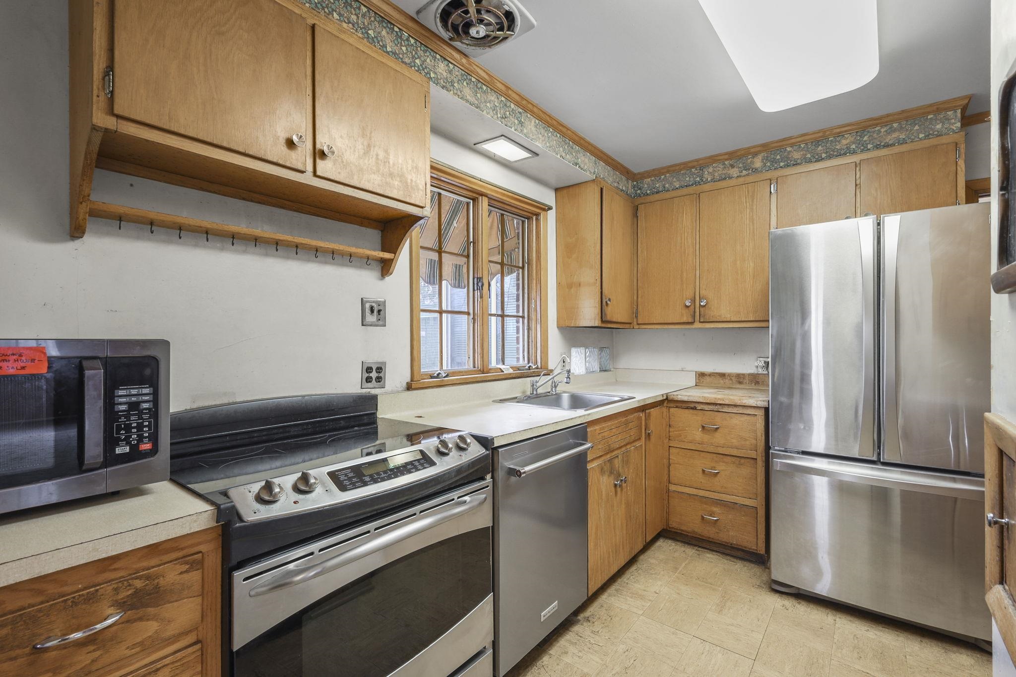 3625 Spring Street Madison, WI 53711 - Photo 10 of 62