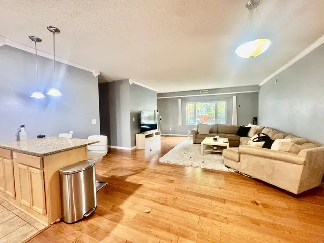 $339,000 | 619 Southeast 8th Street, Unit 115, Minneapolis, MN 55414