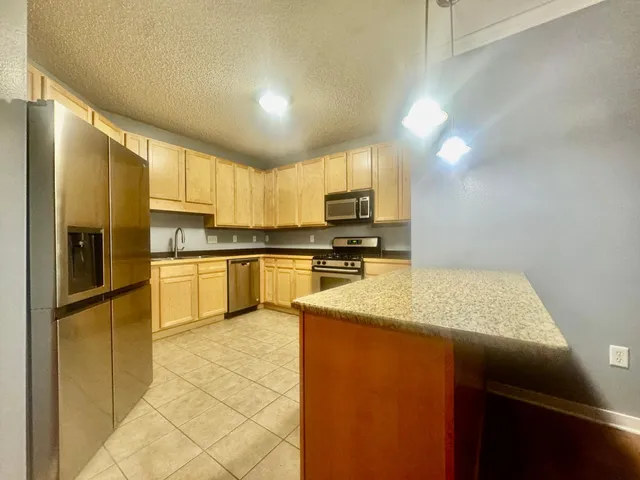 $339,000 | 619 Southeast 8th Street, Unit 115, Minneapolis, MN 55414