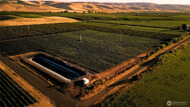 $1,450,000 | 129650 Edwards Road, Milton Freewater, OR 97862