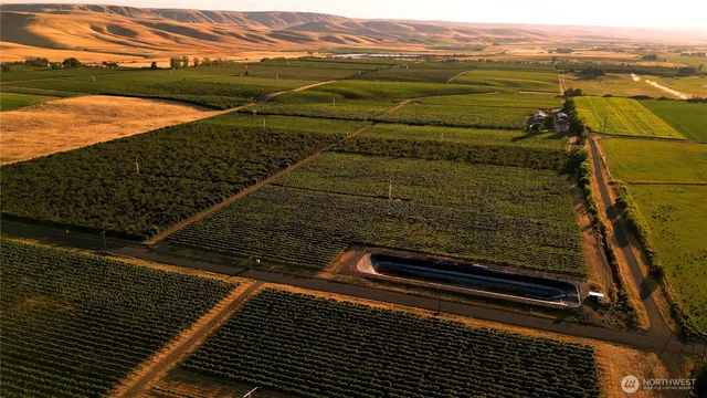 $1,450,000 | 129650 Edwards Road, Milton Freewater, OR 97862