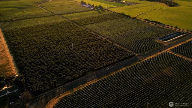 $1,450,000 | 129650 Edwards Road, Milton Freewater, OR 97862