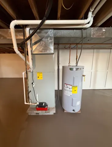 a view of utility room