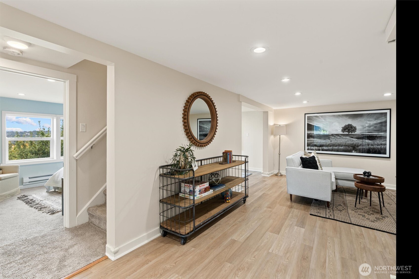 730 West Etruria Street Seattle, WA 98119 - Photo 16 of 32
