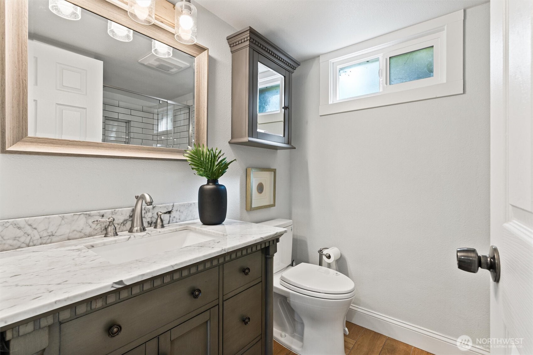 730 West Etruria Street Seattle, WA 98119 - Photo 23 of 32