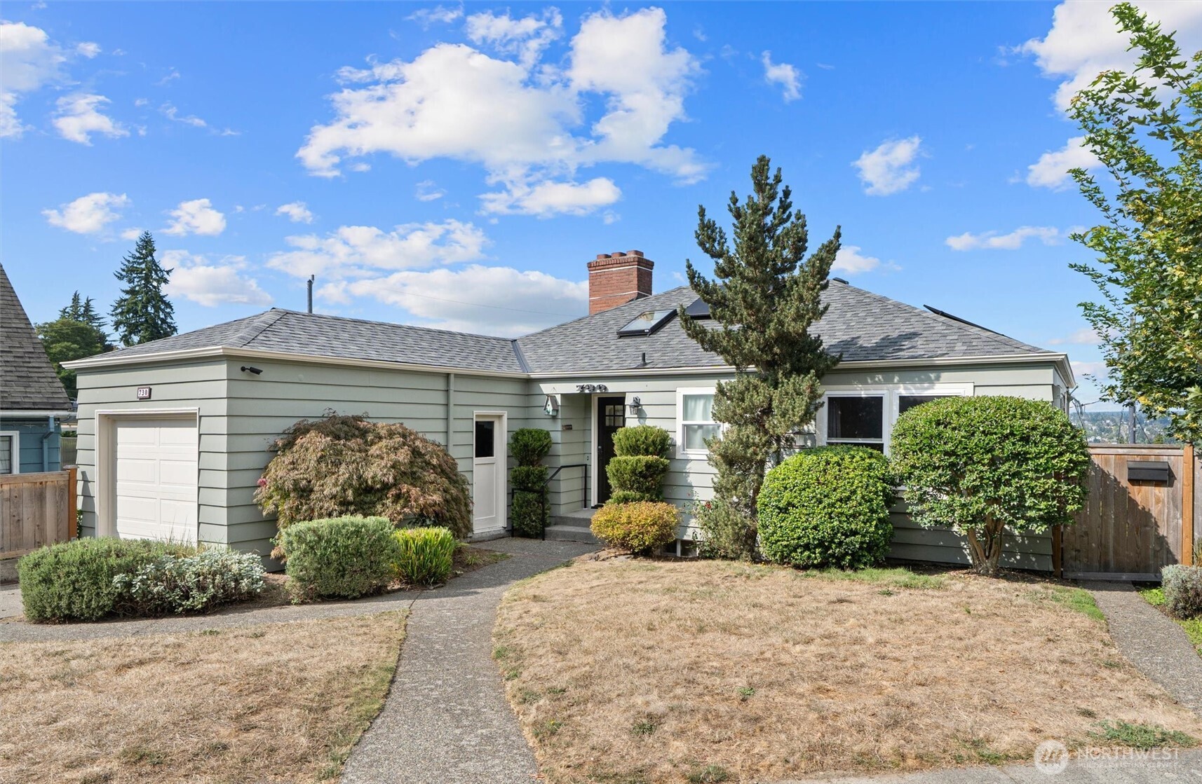 730 West Etruria Street Seattle, WA 98119 - Photo 26 of 32